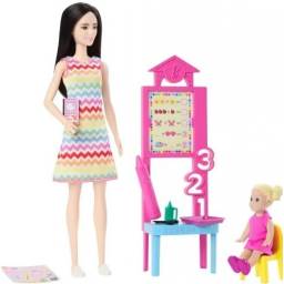 BARBIE - Profesora Castaa JCR71