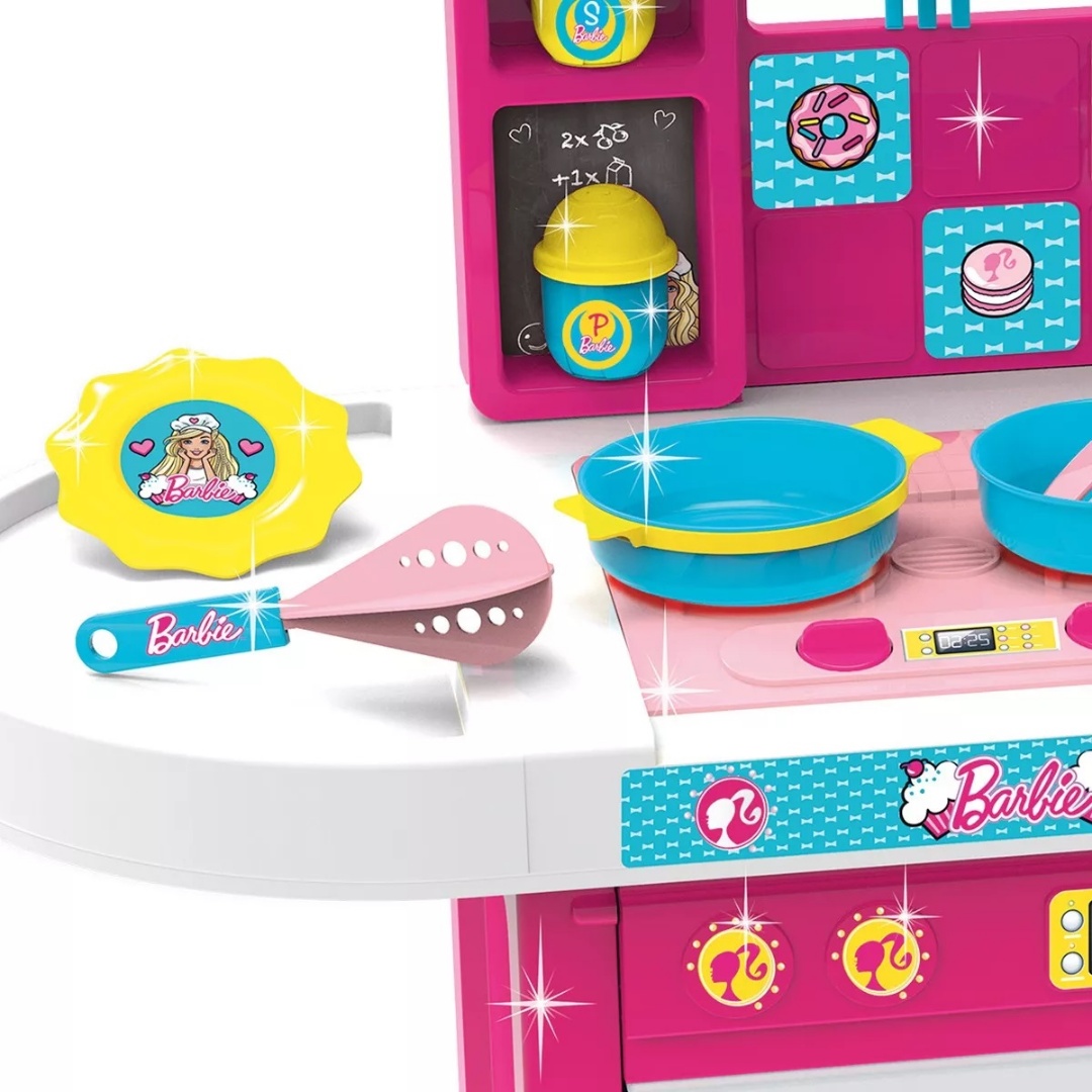 BARBIE Cocina Luz y Sonido 34 Accesorios Barbie